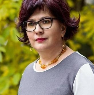 Cotofan, Mona